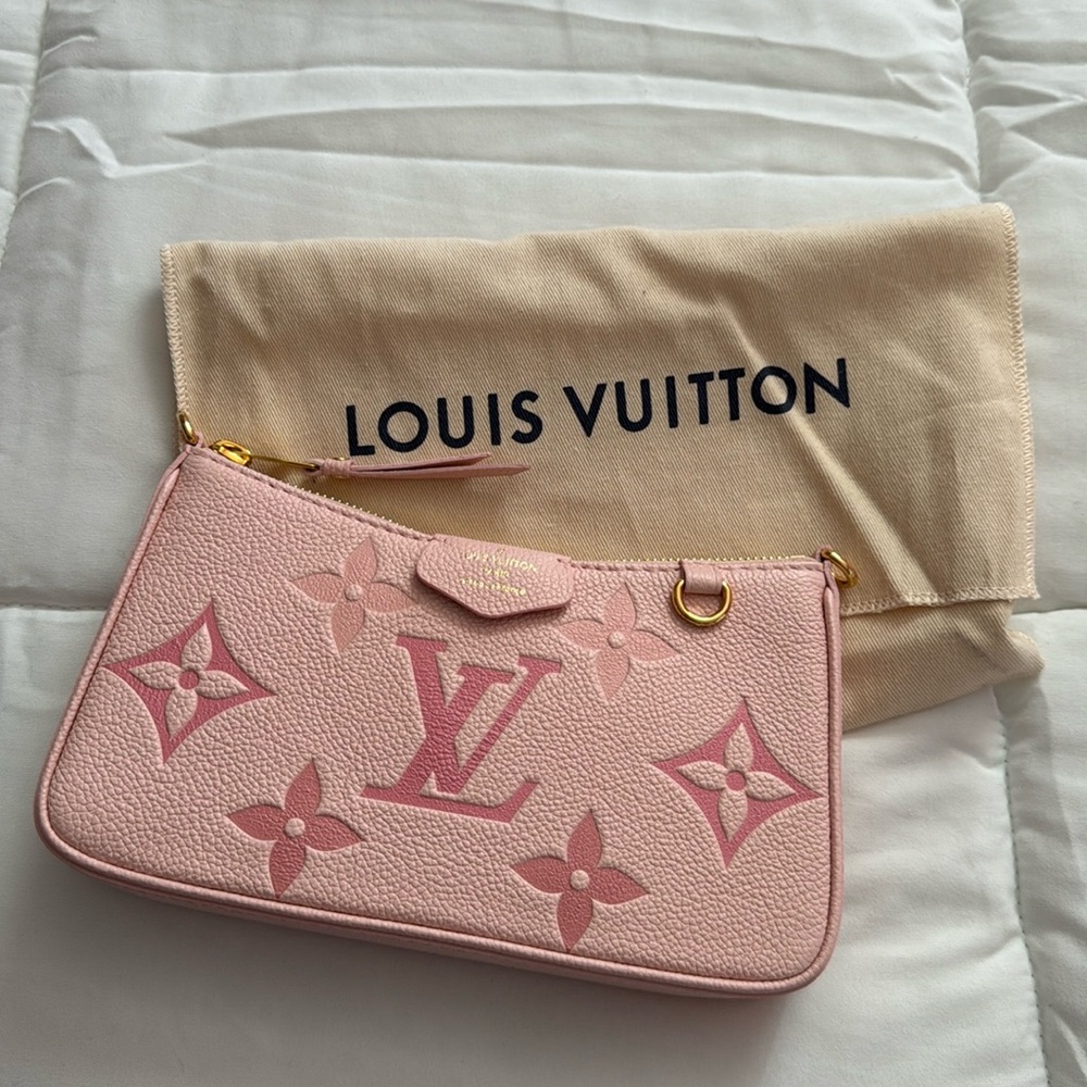 LOUIS VUITTON EASY POUCH ON STRAP OMBRÉ PINK - SUMMER BY THE POOL 2.0